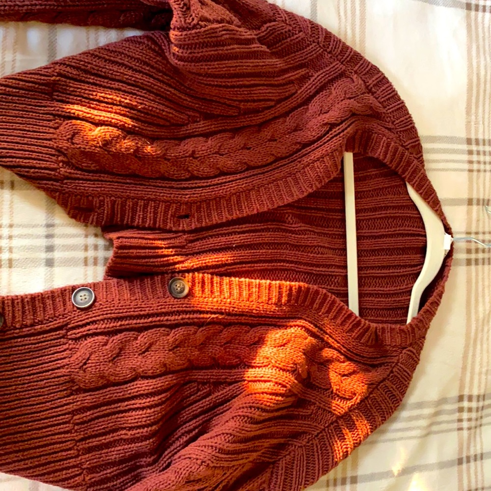Aeropostale, short sweater size medium, burgundy